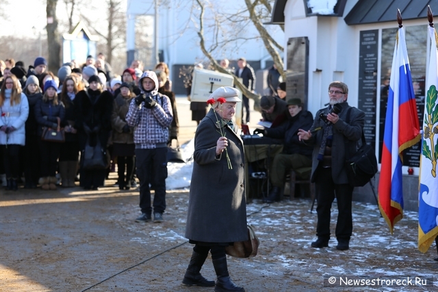 В Сестрорецке отметили День моряка-подводника 2014