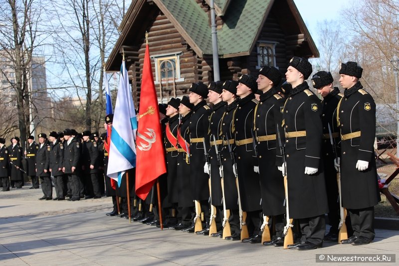 В Сестрорецке отметили День моряка-подводника 2015