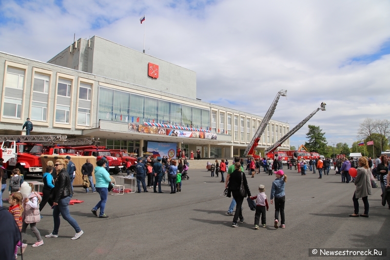 В Сестрорецке прошел День открытых дверей пожарной охраны