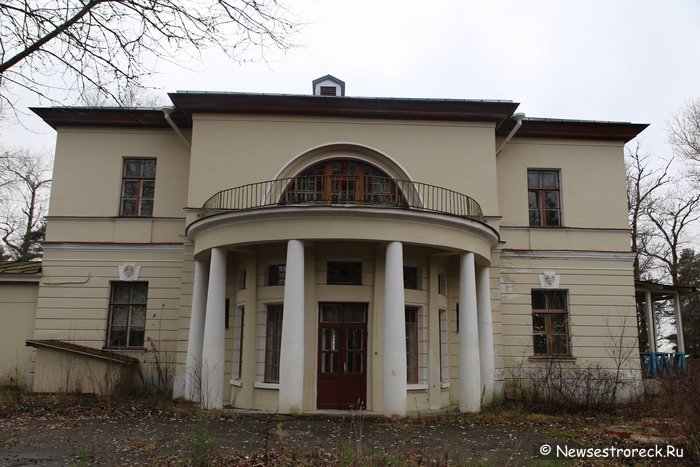 Детский лагерь построят в Сестрорецке на месте заброшенных исторических дач