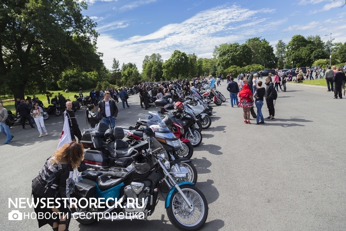 В Сестрорецке прошел 13-й ежегодный мотокарнавал