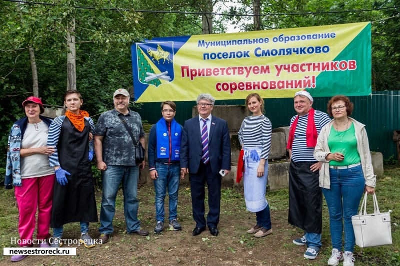 В Смолячково отметили «День рыбака» и сварили 120 литров «Смолячковской ухи»
